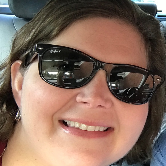 Meet your Posher, Amanda - Picture 1 of 1